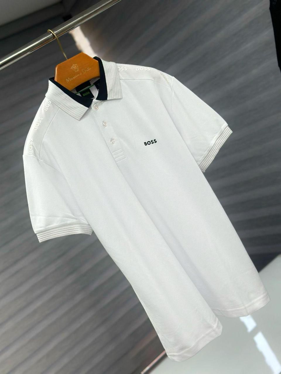 Polo Blanco Clásico Detalle Premium